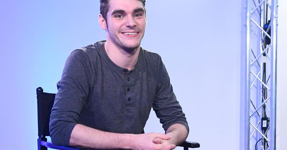 Breaking Bad Heartbreak: Bryan Cranston Mourns the Tragic Loss of On-Screen Son RJ Mitte