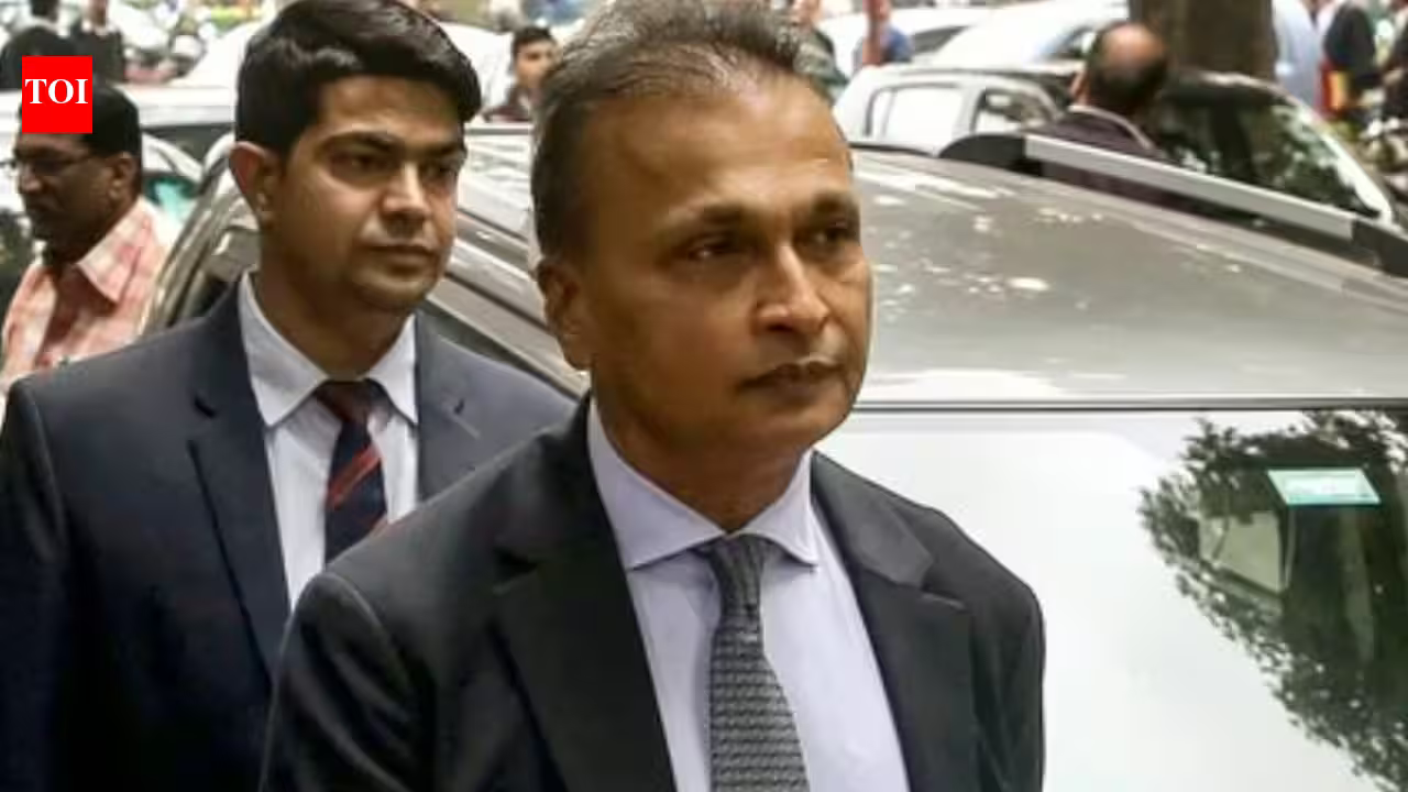 CBI Nets Ex-LIC Official in Rs 3,750-Crore RCom Fraud Web