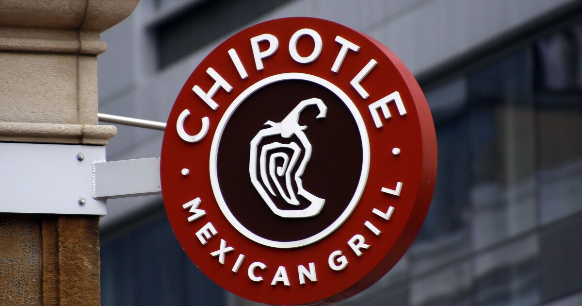 Caffeinated Takeover: Starbucks Reportedly Brews Bid for Chipotle Empire
