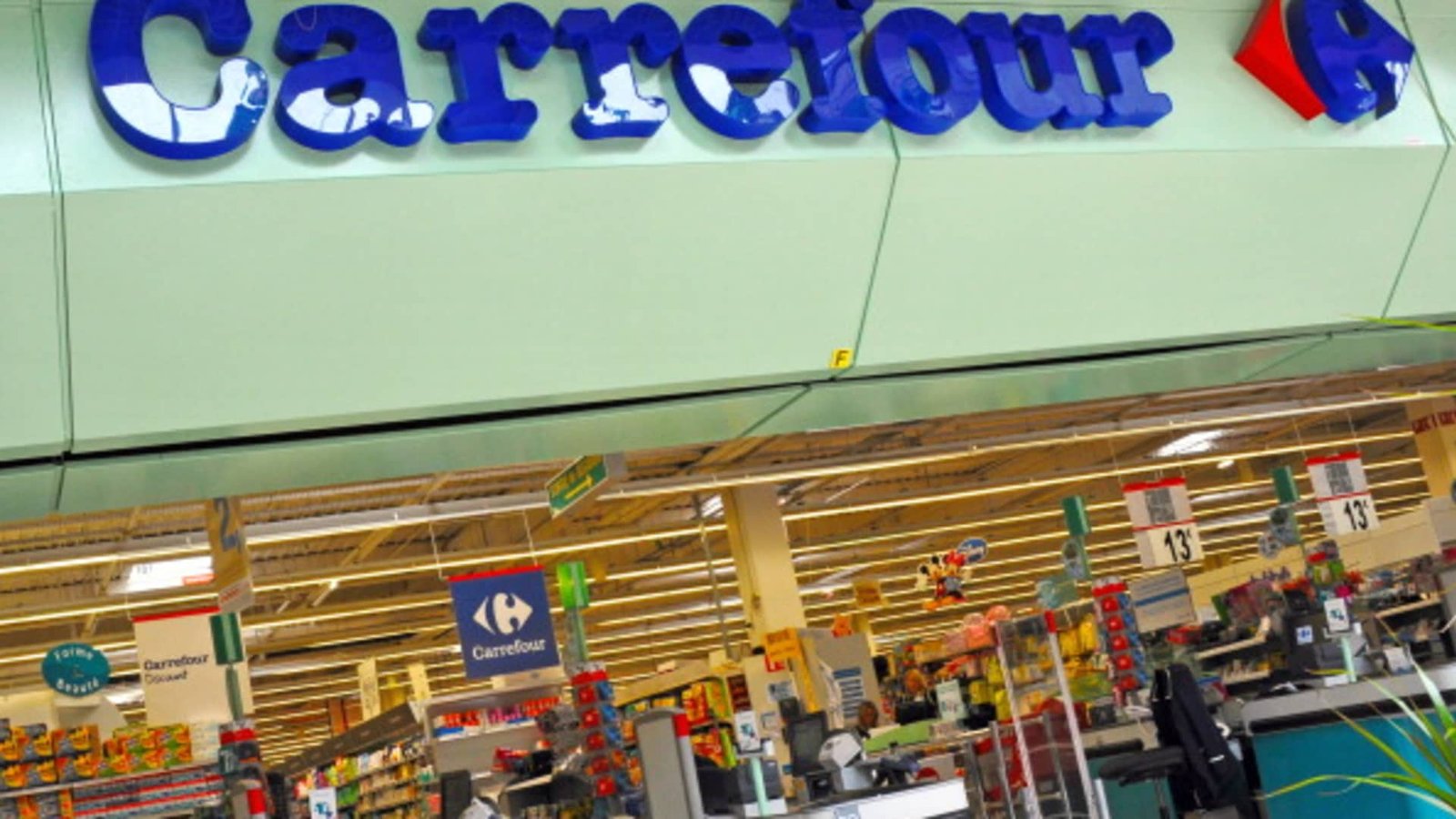 Carrefour Shares Plunge 12% as Civil Unrest Casts Shadow Over Retail Giant’s Outlook