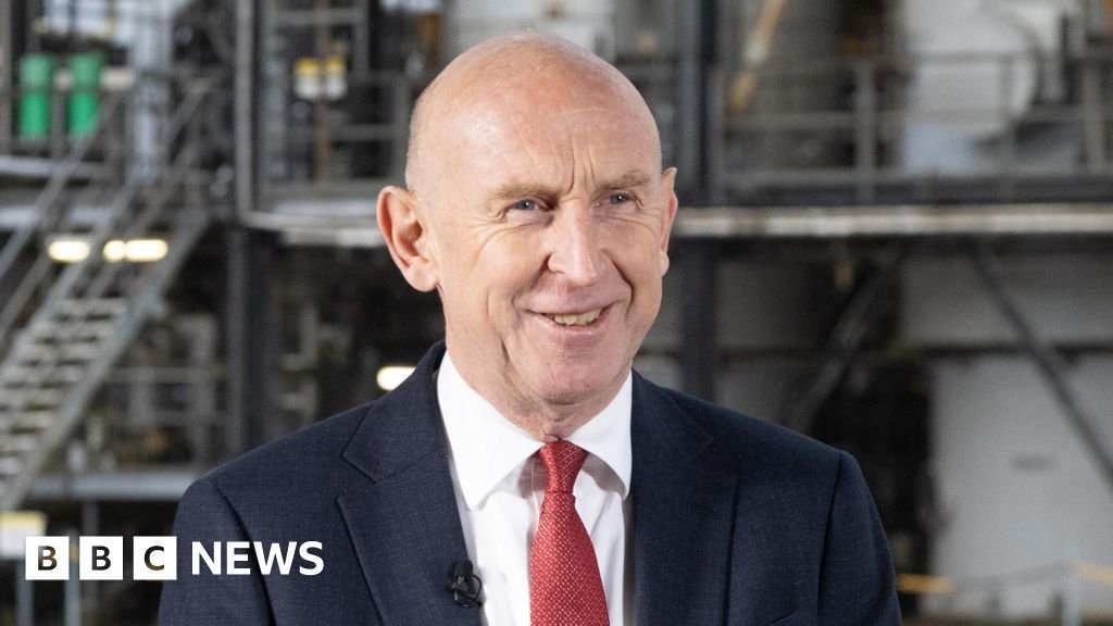 Chancellor Unleashes Bureaucracy Bonfire to Save Businesses £800 Million