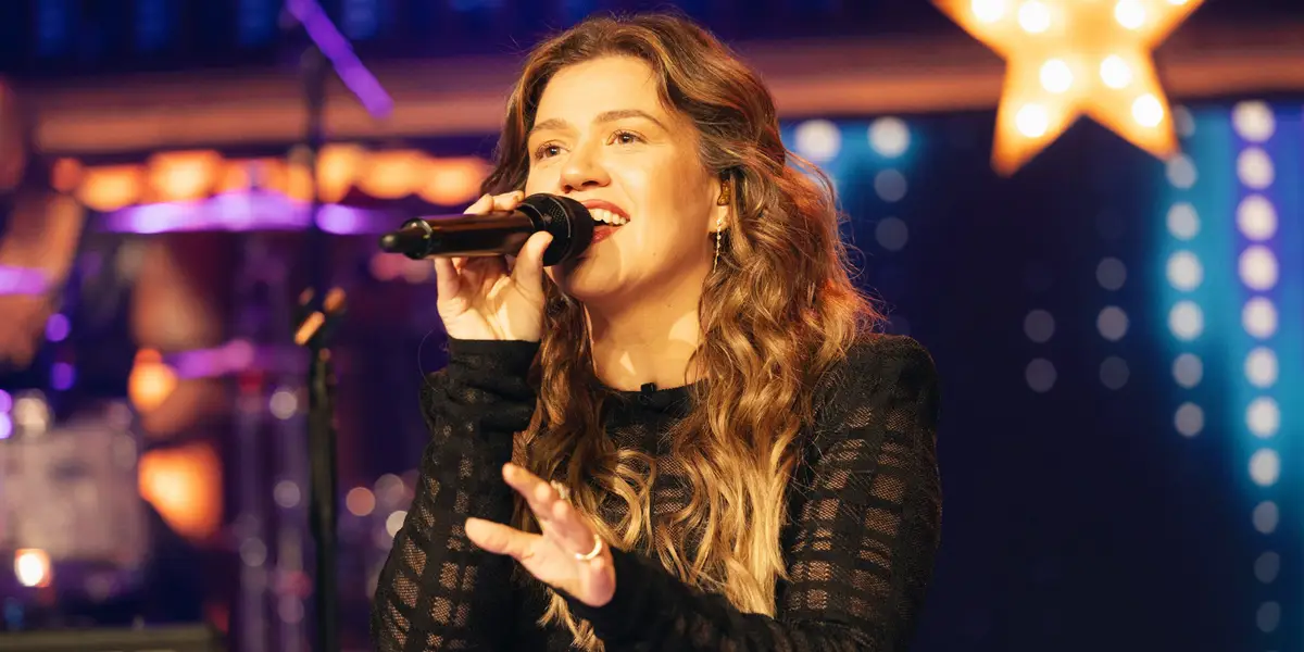 Clashing Over Cuteness: PR Pros Decode Kelly Clarkson’s Viral Toy Store Tiff