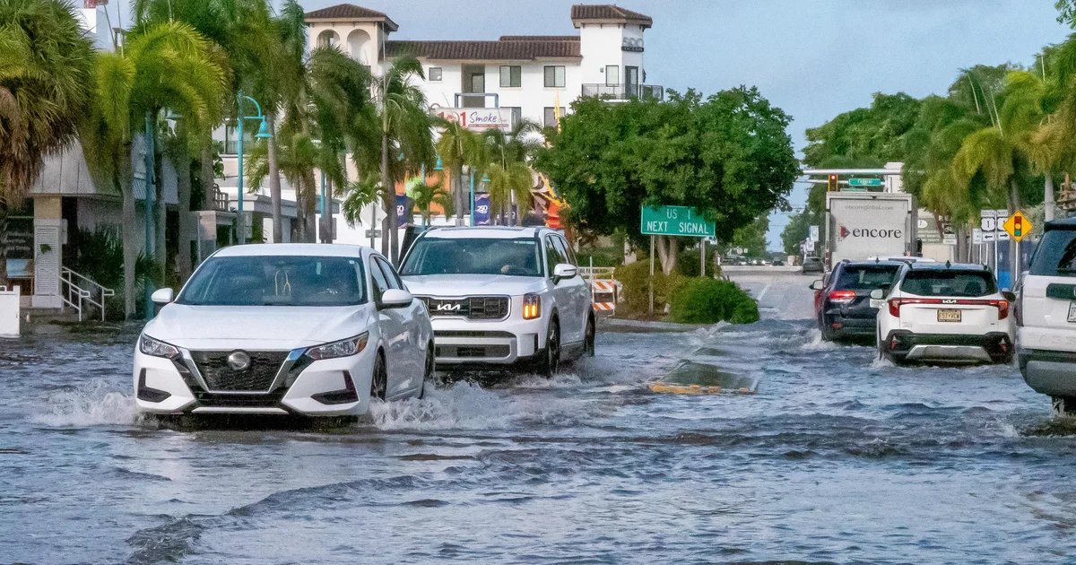 Coastal Siege: Record-Breaking King Tides Return to Punish Southern California