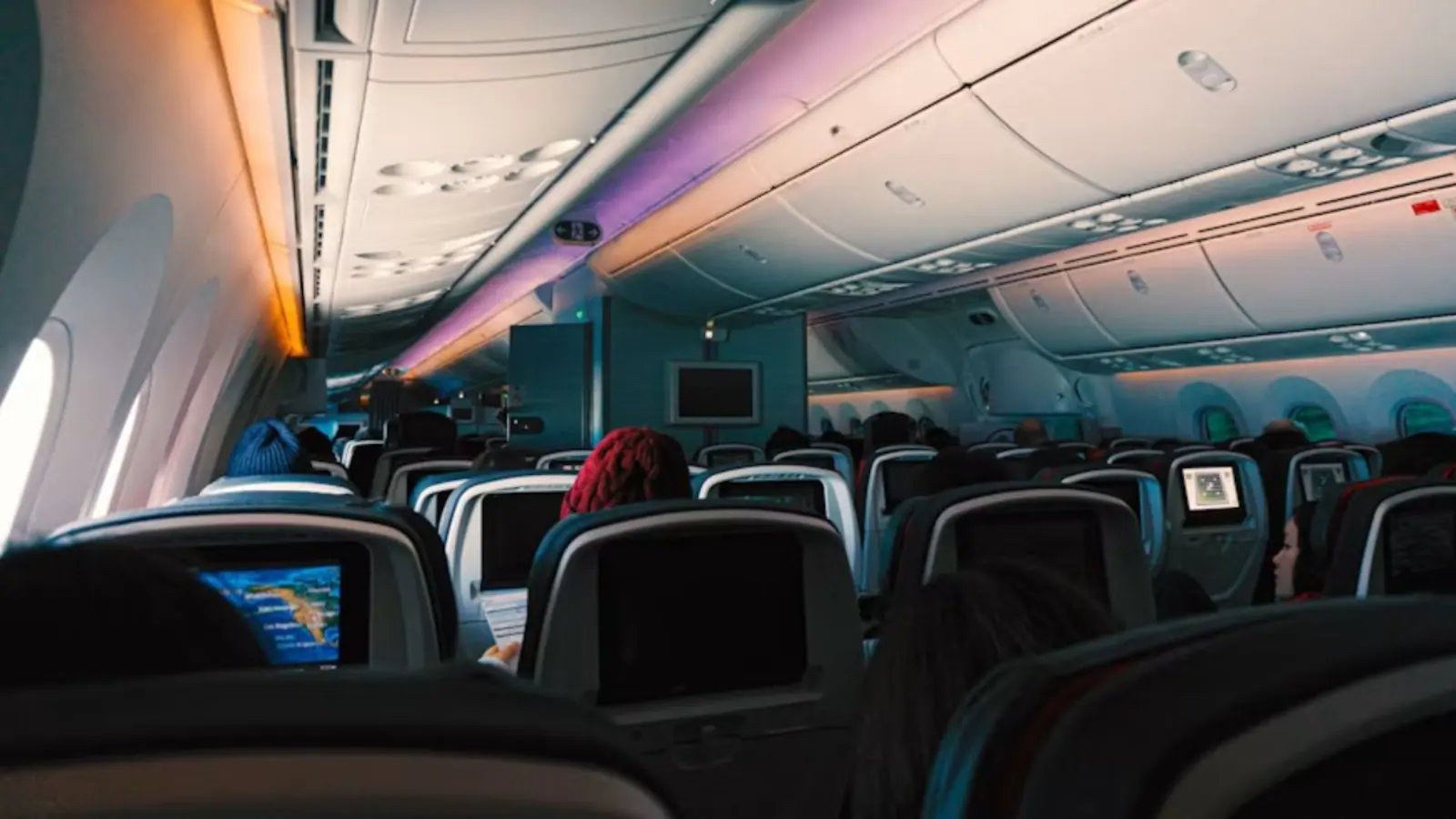Cracking the Currency Crunch: 5 Strategic Hacks to Slash Your Overseas Travel Costs