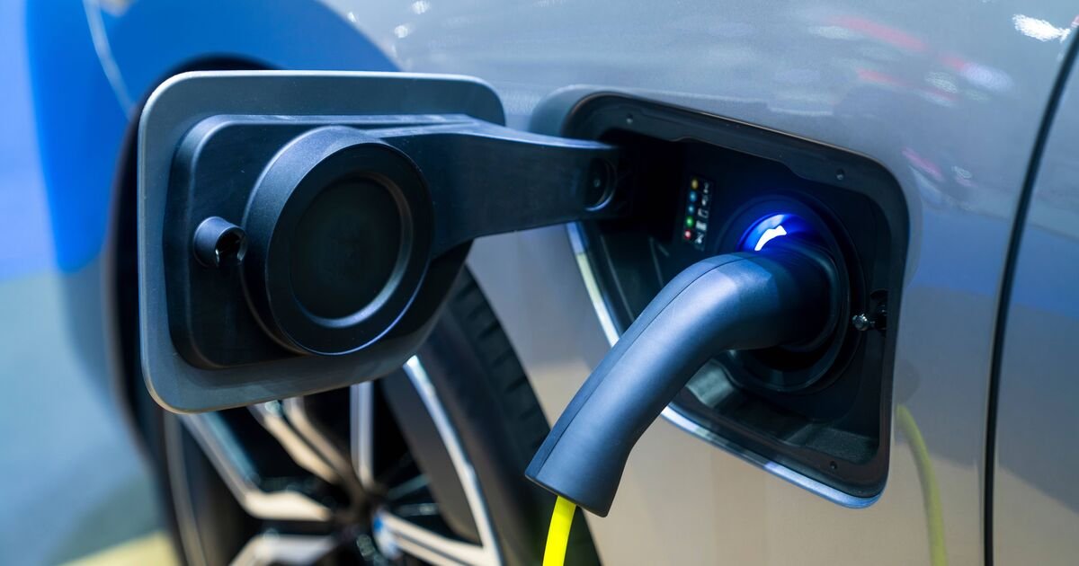 Curbing the Charge: New EV Mandates Leave Street-Parked Drivers at a Dead End