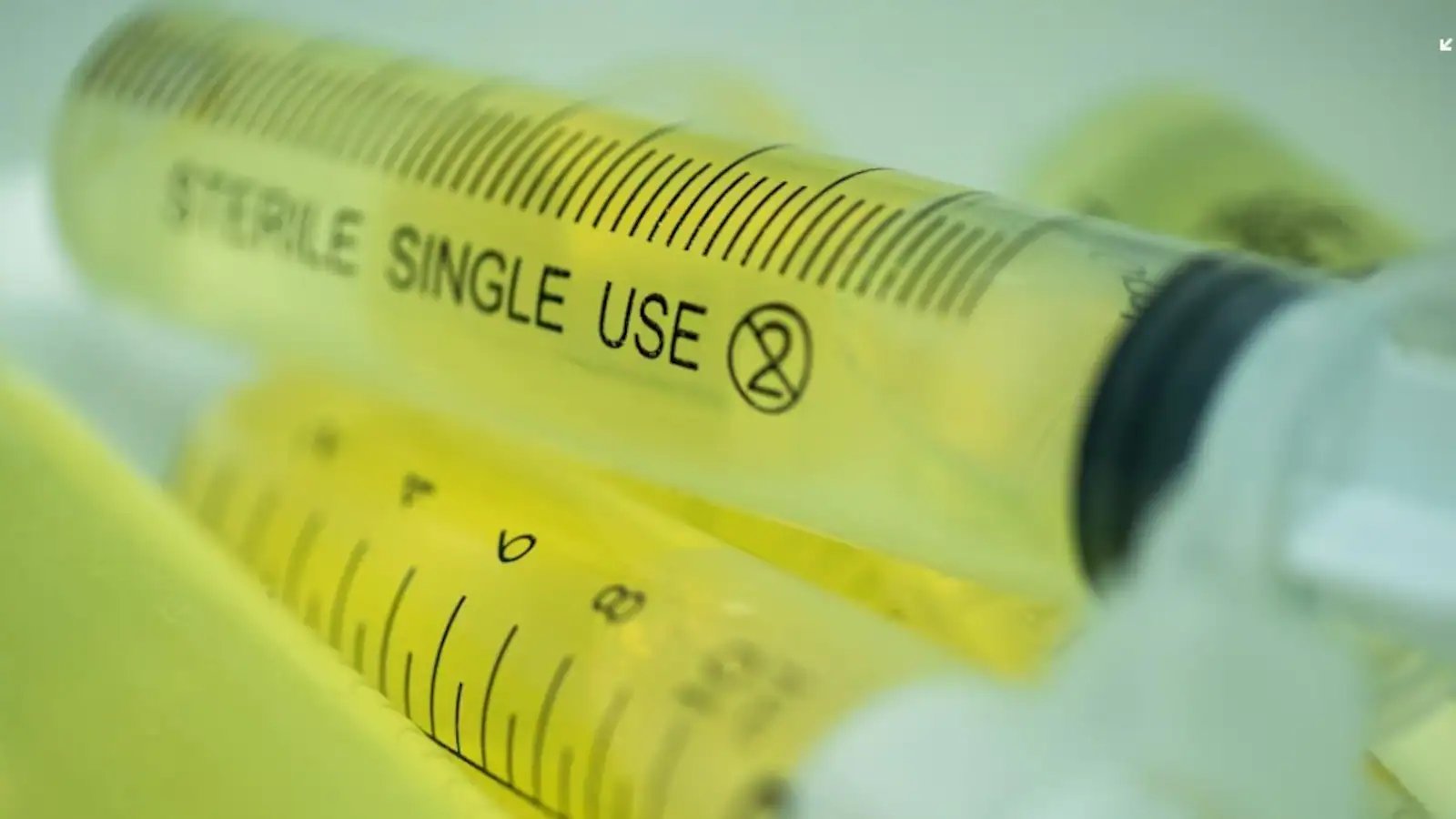 Desperation in the Ward: Addict Caught Stealing Syringes Amid Punjab’s Drug Crisis