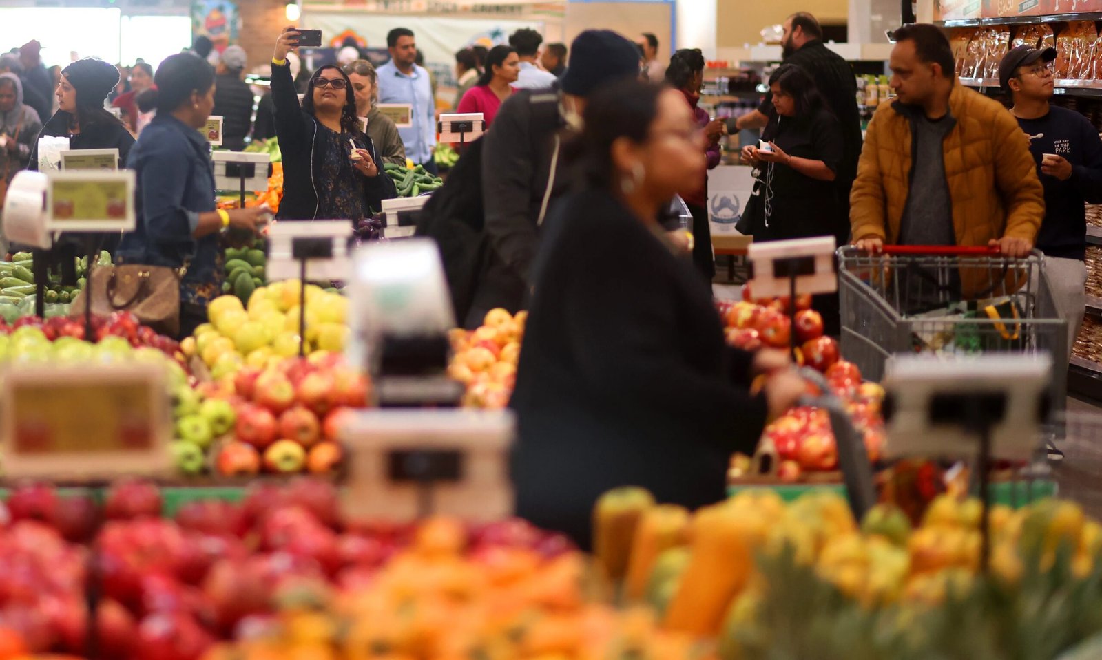 Dublin’s Newest Bounty: Apni Mandi Brings 24/7 Farm-to-Fork Indian Groceries to the City