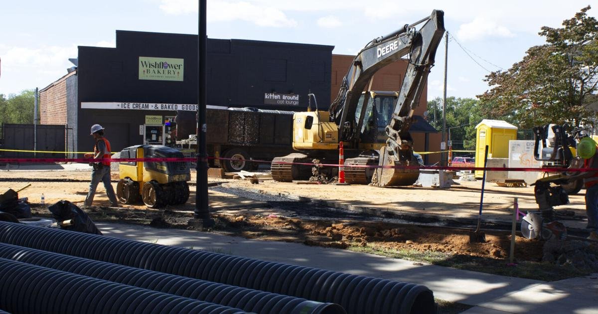 Dust and Detours: Downtown Carthage Keeps Its Doors Wide Open