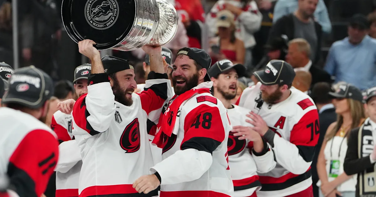 Eight Hundred Strong: Jordan Martinook Hits Milestone Mark in Career Iron-Man Journey