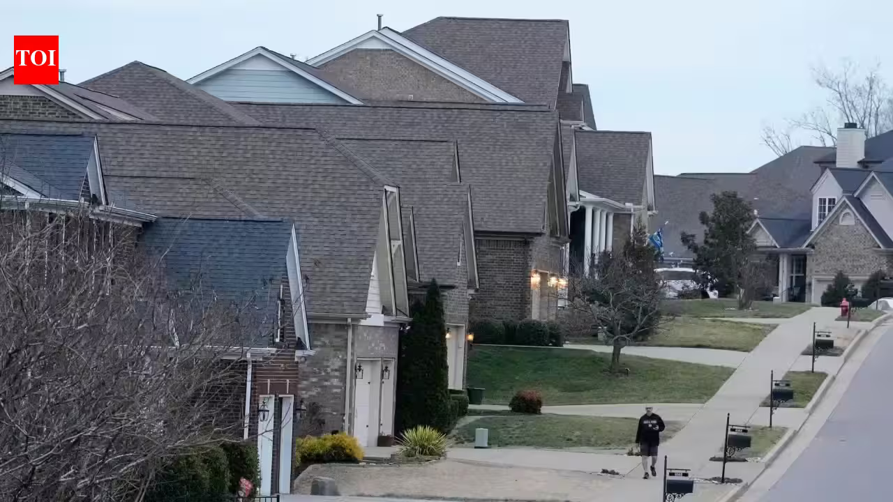 Empty Lots and Rising Costs: Homebuilder Confidence Plummets to 14-Year Low