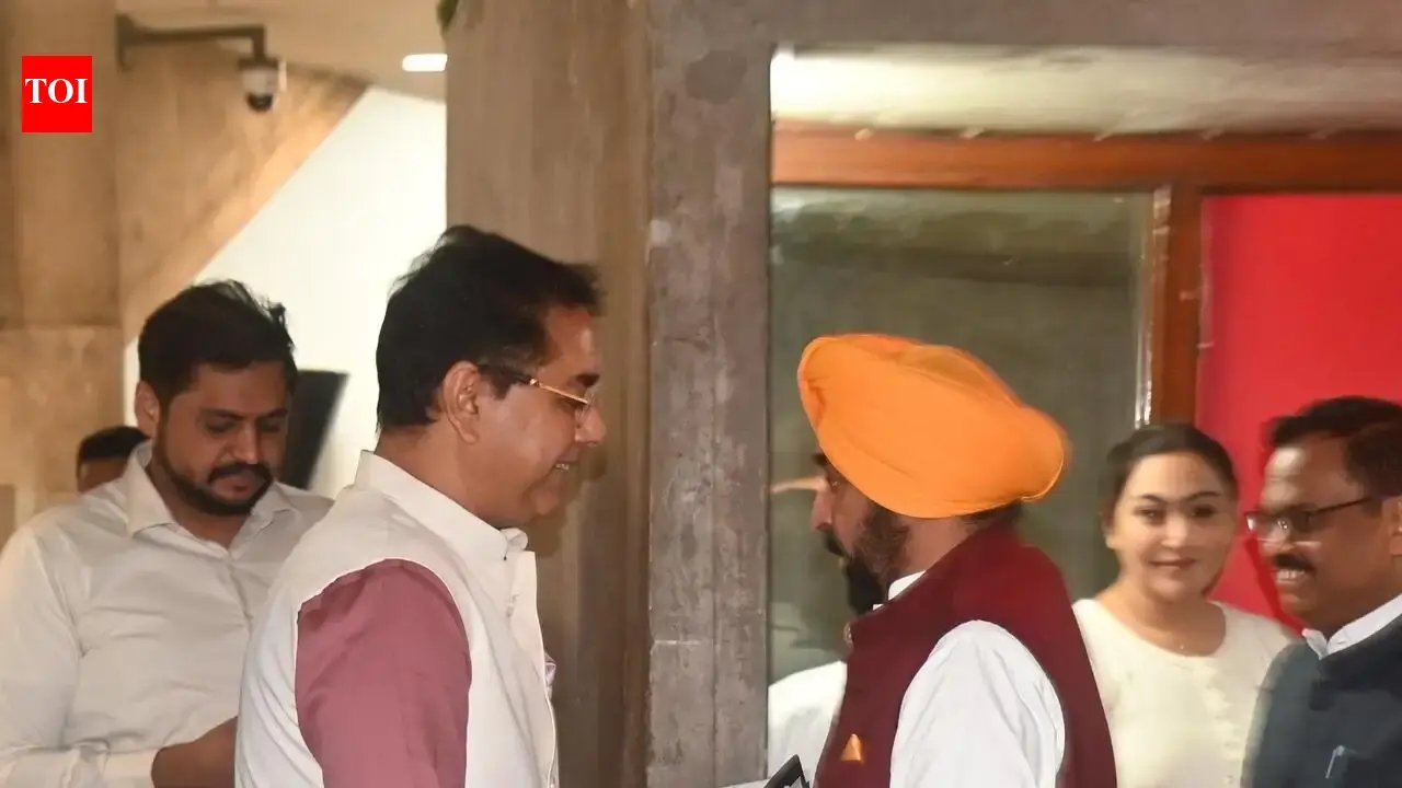 Erosion of Trust: Aman Arora Accuses Election Commission of Systemic Decline