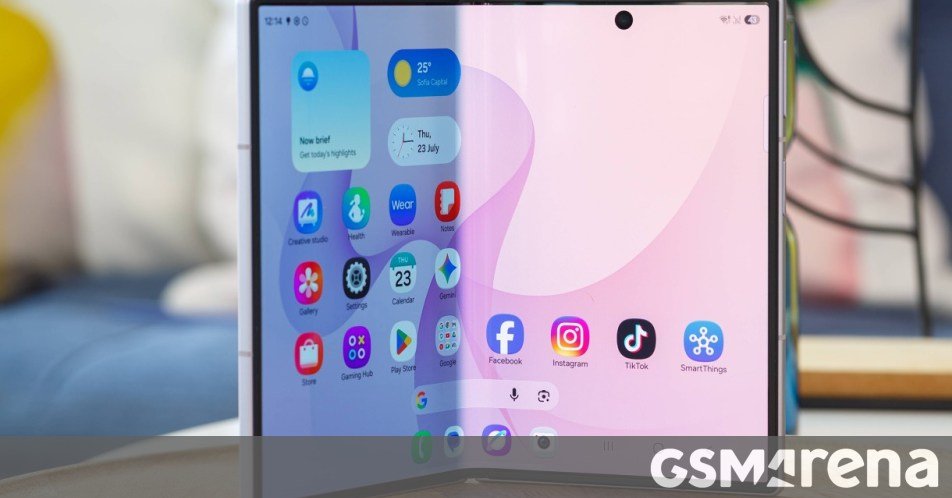 Foldable Edge: Samsung Z Fold8 Undercuts iPhone Duo by $300