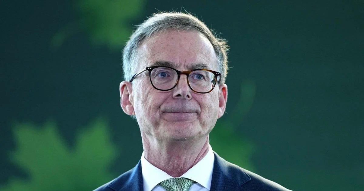 Fractured Foundations: Macklem Sounds Alarm on Global Economic Resilience