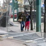 Gale Force Warning: Environment Canada Tracks Violent 100 km/h Gusts Set to Hammer Region