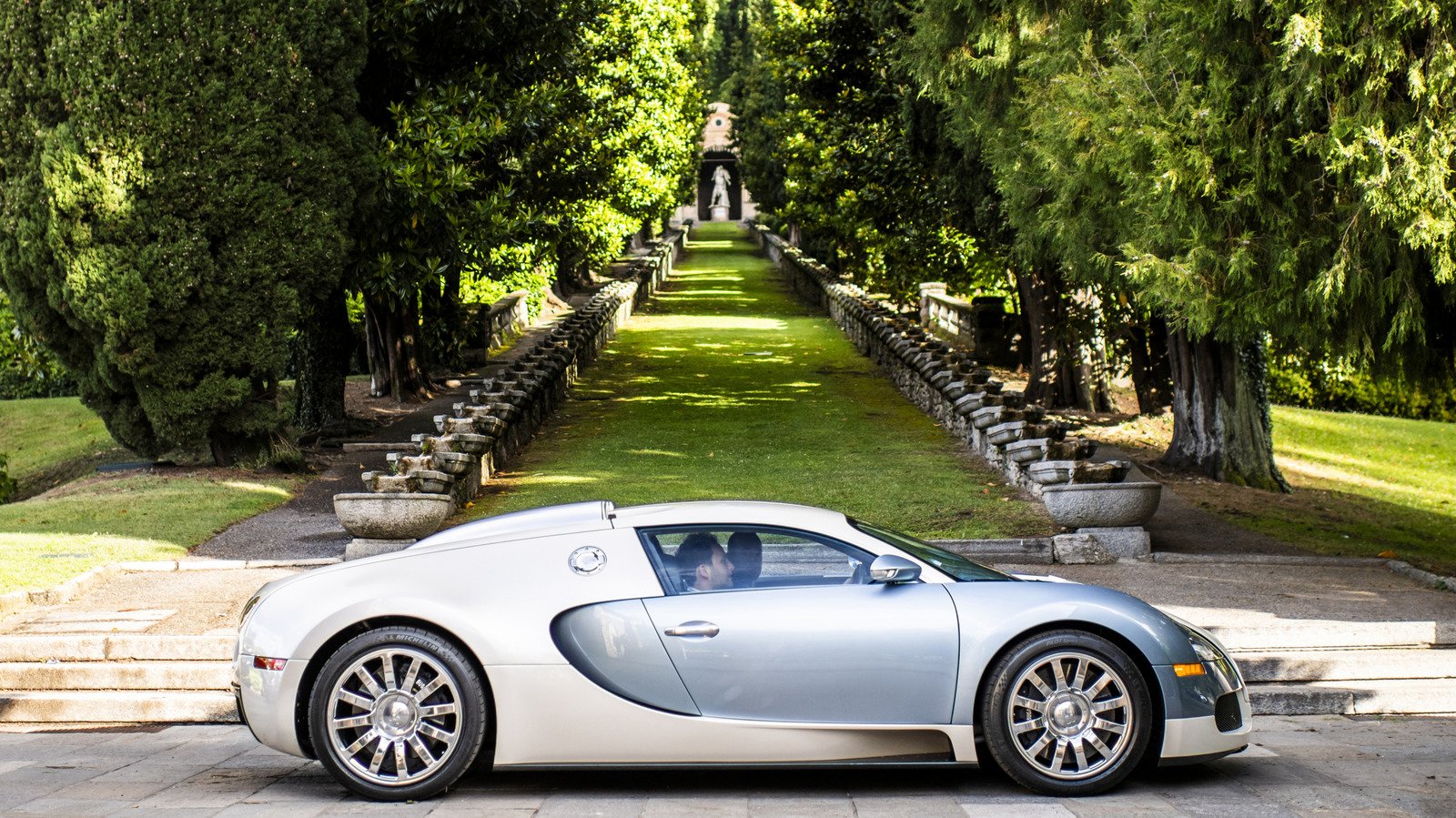 Gas Guzzlers: The 7 Automotive Titans That Treat Fuel Like an Afterthought