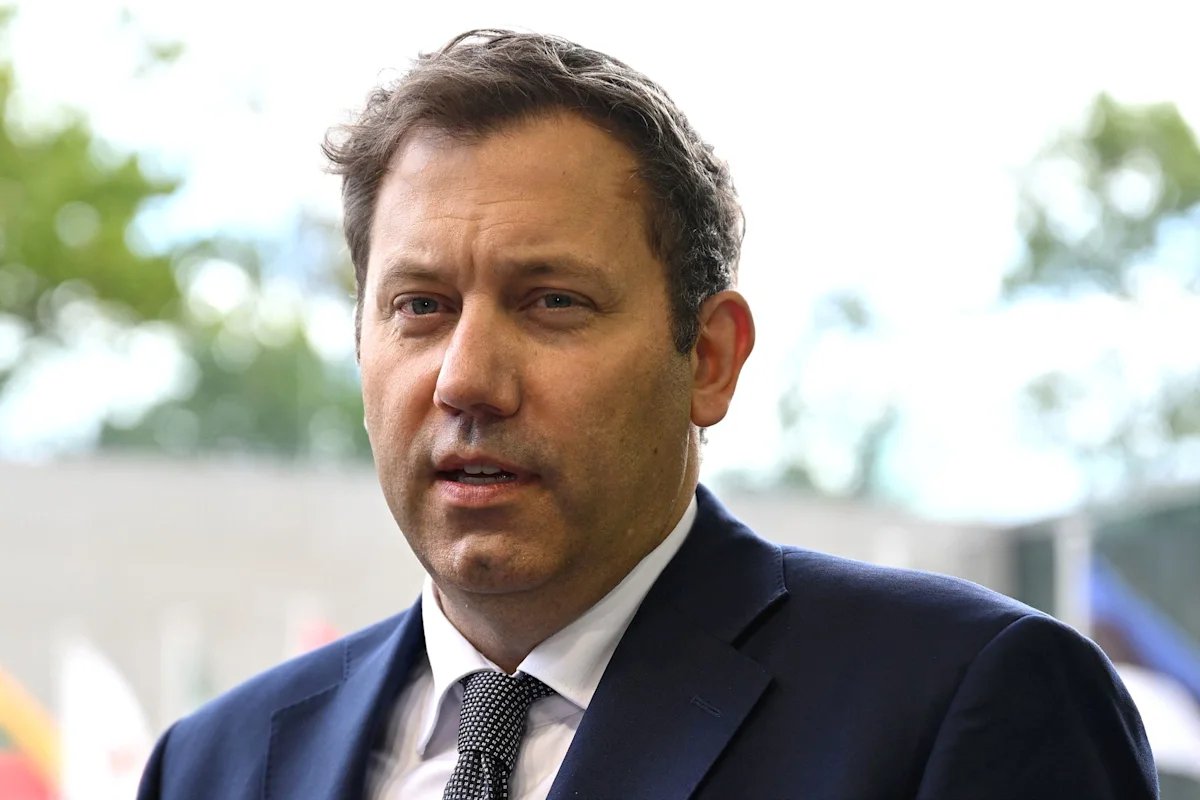 German Finance Chief Abandons India Summit as Berlin Coalition Teeters on Brink