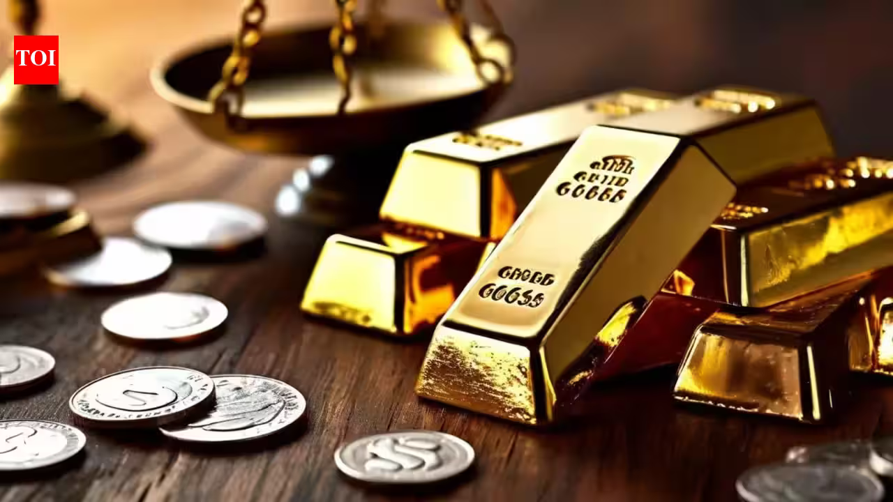 Glitter Fades: Gold Hits Year-Low as Inflation Panic Triggers Precious Metal Rout
