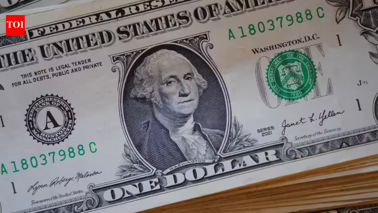 Greenback Dominance: Dollar Surges to 17-Month Peak as Bond Sell-Off Crushes Euro