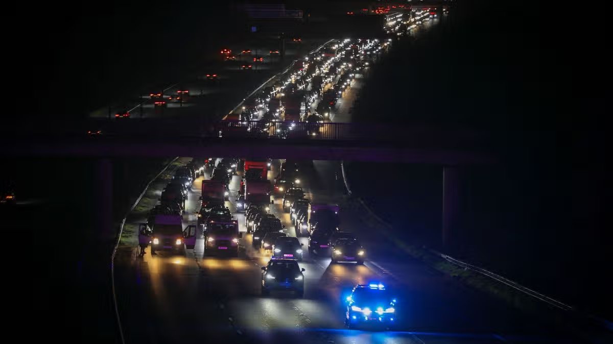 Gridlock on the M60: Emergency Crews Scramble as Major Incident Shuts Motorway