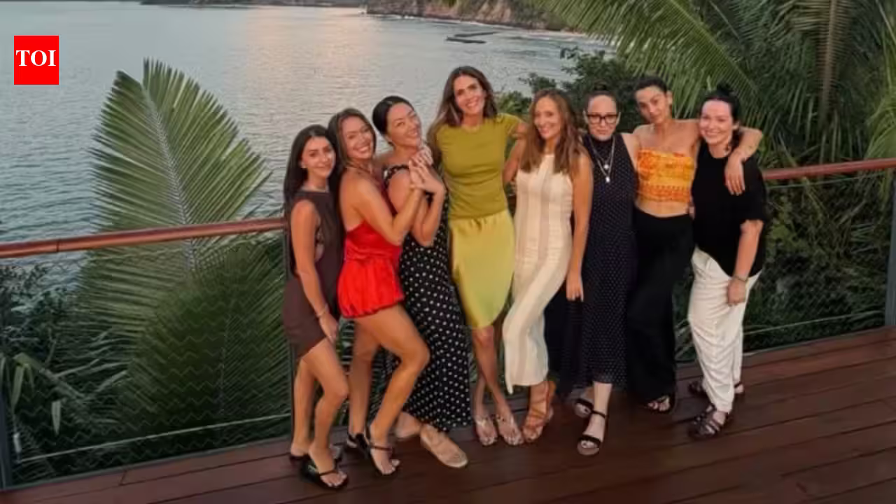 Hilary Duff and Mandy Moore Take Their Iconic Group Chat to the Mexican Jungle