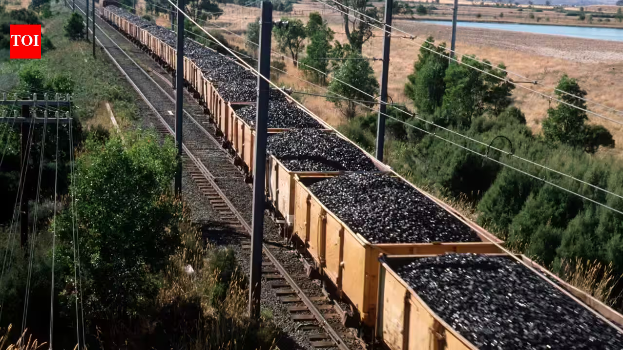 India Dumps Coal Import Ambitions as Soaring Costs Ignite Energy Pivot