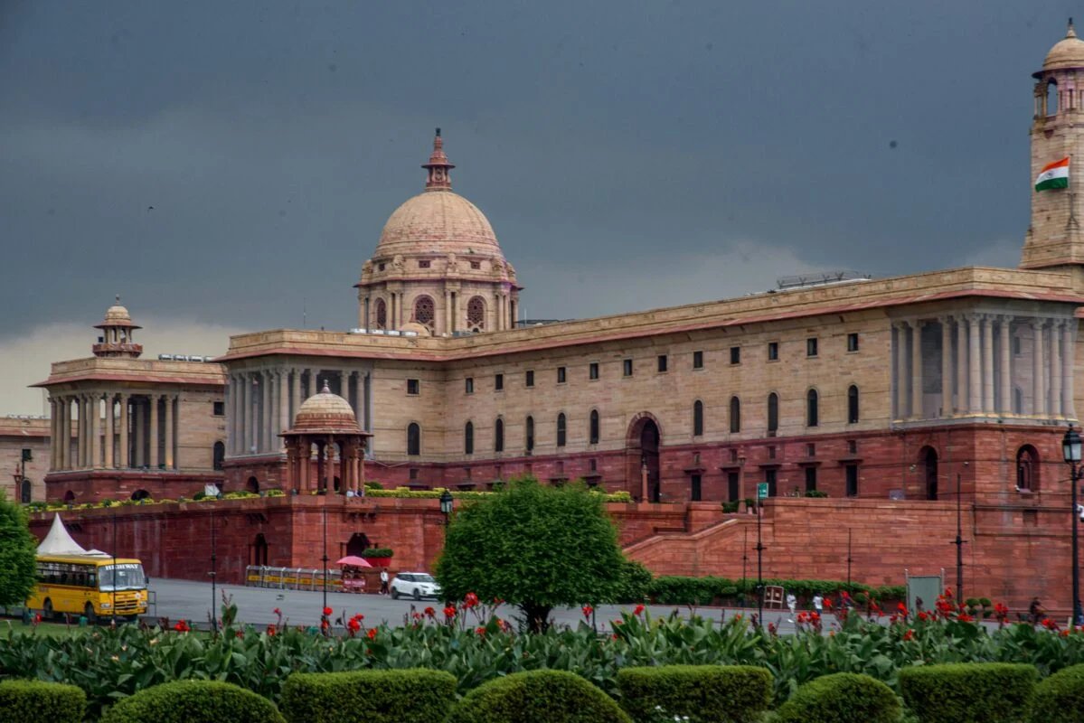 India Supercharges Grid with $19.3 Billion Green Energy Leap and Massive Battery Boost