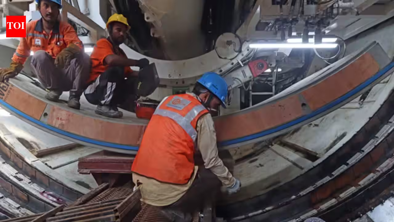India’s Core Sector Powers Up: Steel and Iron Ore Surge Fuel 7.9% Growth Spurt