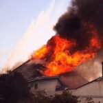 Inferno at the Edge: California’s Coastline Consumed by Gale-Driven Flames