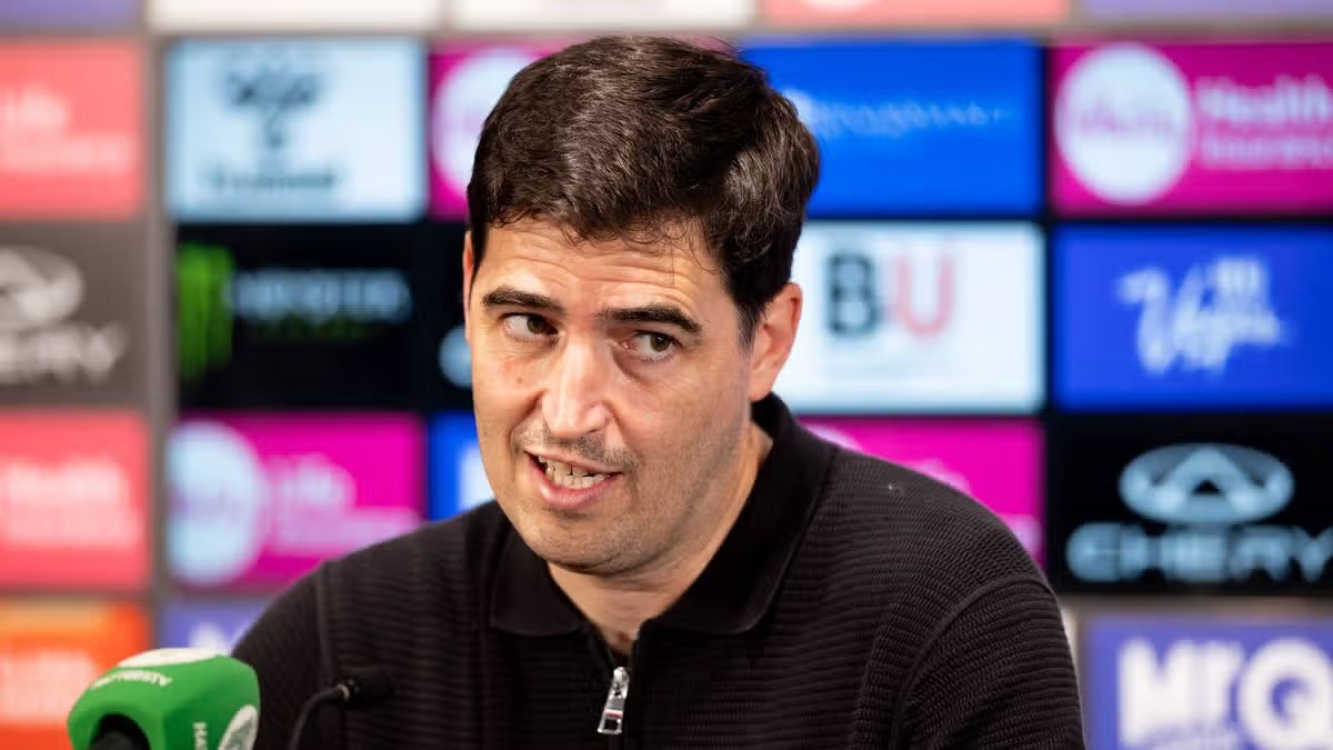 Iraola Ignites Transfer War: Bournemouth Boss Launches Record-Breaking Raid on Liverpool Target