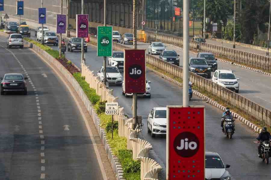 Jio’s Mega IPO Sparks Unprecedented Global Frenzy