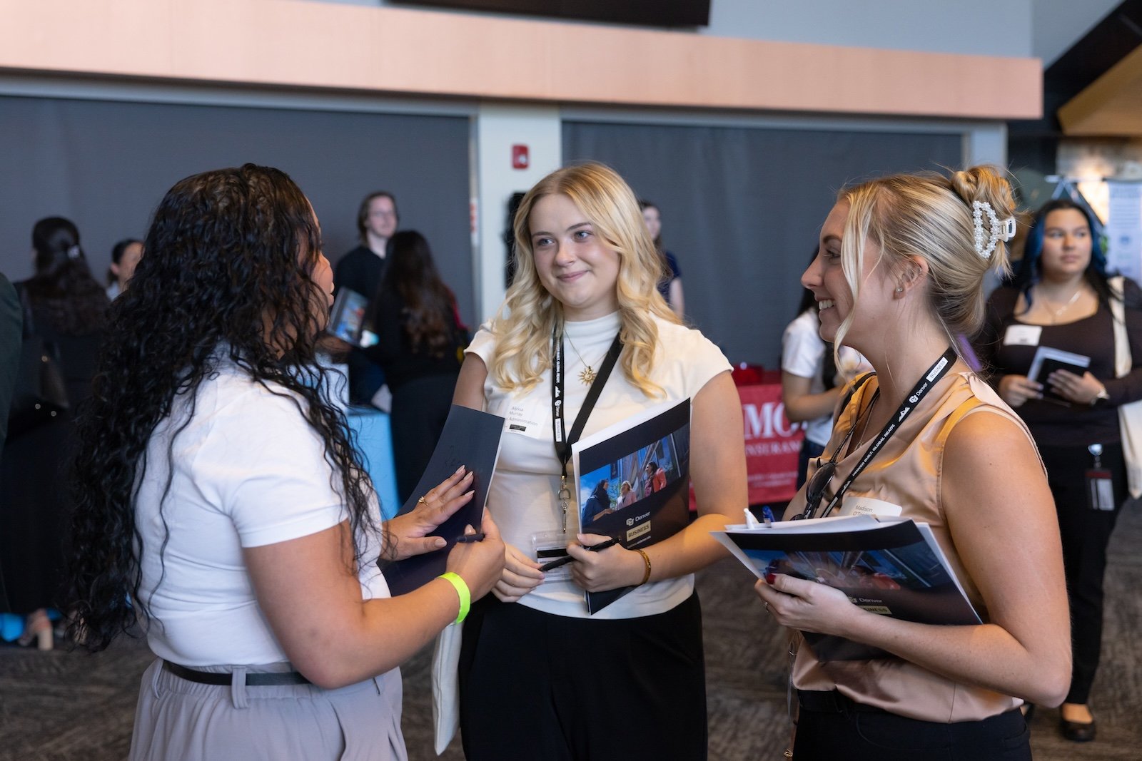 Luring Talent: CU Denver Lynx Pounce on Career Opportunities at Business School Fair