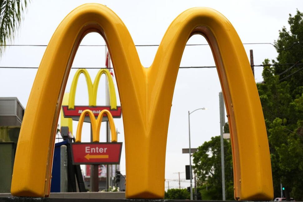 McD’s Algorithm Under Fire: Franchisees and Customers Clash Over AI Price-Gouging Allegations