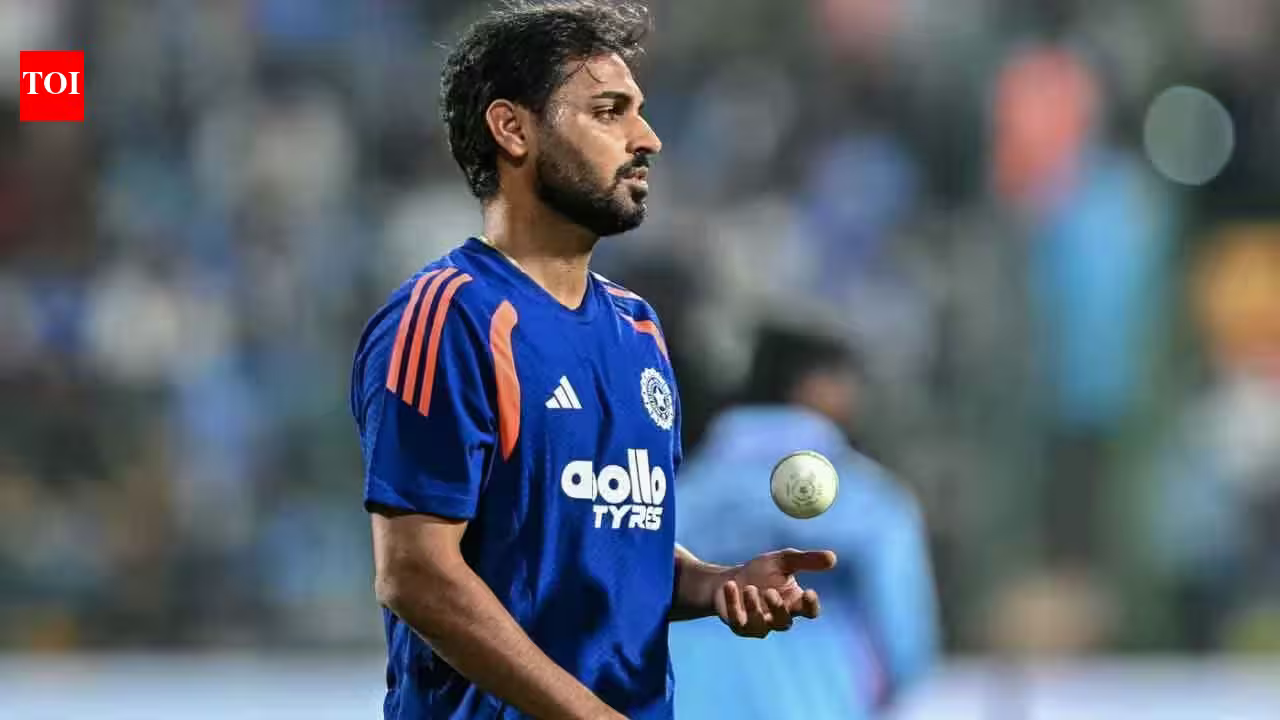 Morne Morkel’s Mission: Bhuvneshwar Kumar Under Pressure After Leaking 99 Runs