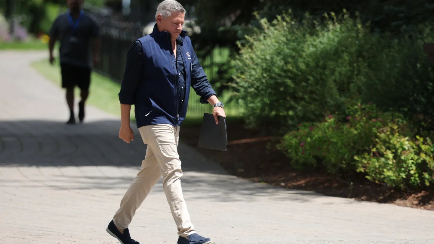 Netflix’s Binge-Growth Hangover: Streaming Giant Trims Staff as Momentum Fades