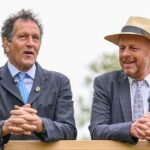 Nine Autumn Jewels: Gardeners’ World Star Reveals the Secret to a Vibrant Fall Oasis