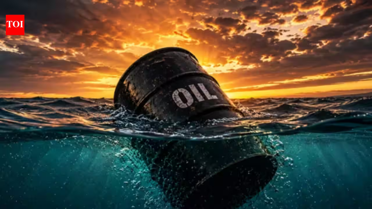Oil Tensions Defy Peace Hopes as Brent Holds Near Half-Year Peak