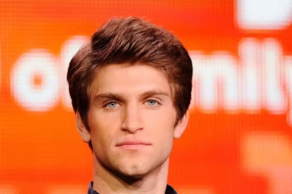 'Pretty Little Liars' Star Keegan Allen Held at Gunpoint in Terrifying Robbery Attempt