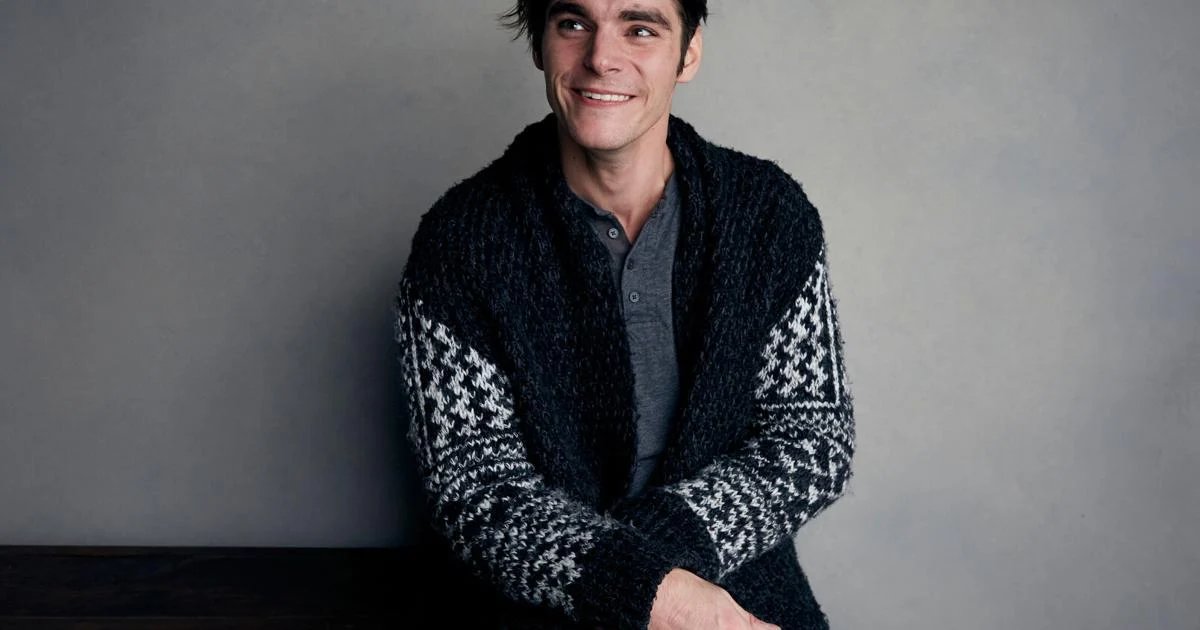 RJ Mitte, Beloved 'Breaking Bad' Star and Disability Advocate, Dies at 34