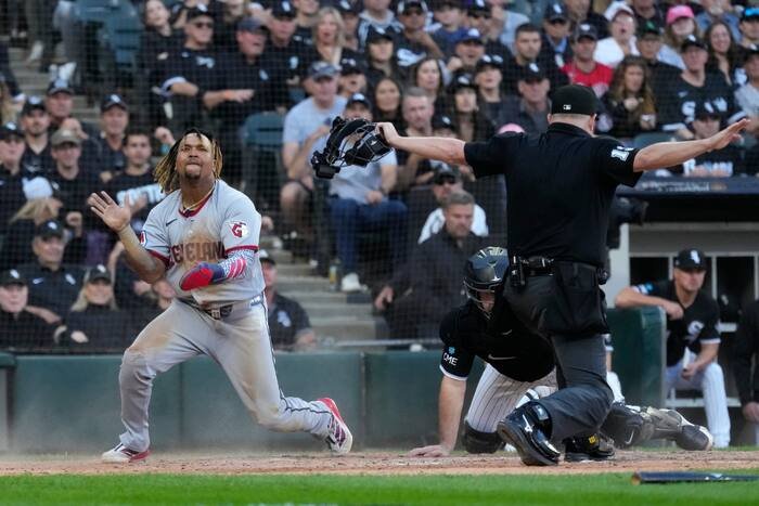 Ramírez and Adell Power Guardians Past White Sox to Stave Off Elimination