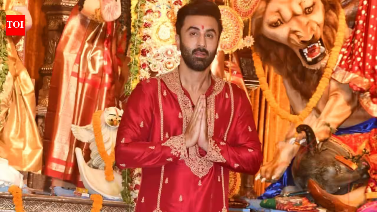 Ranbir Kapoor Channels Divine Style in Rs 80K Festive Ensemble Ahead of ‘Ramayana’ Release