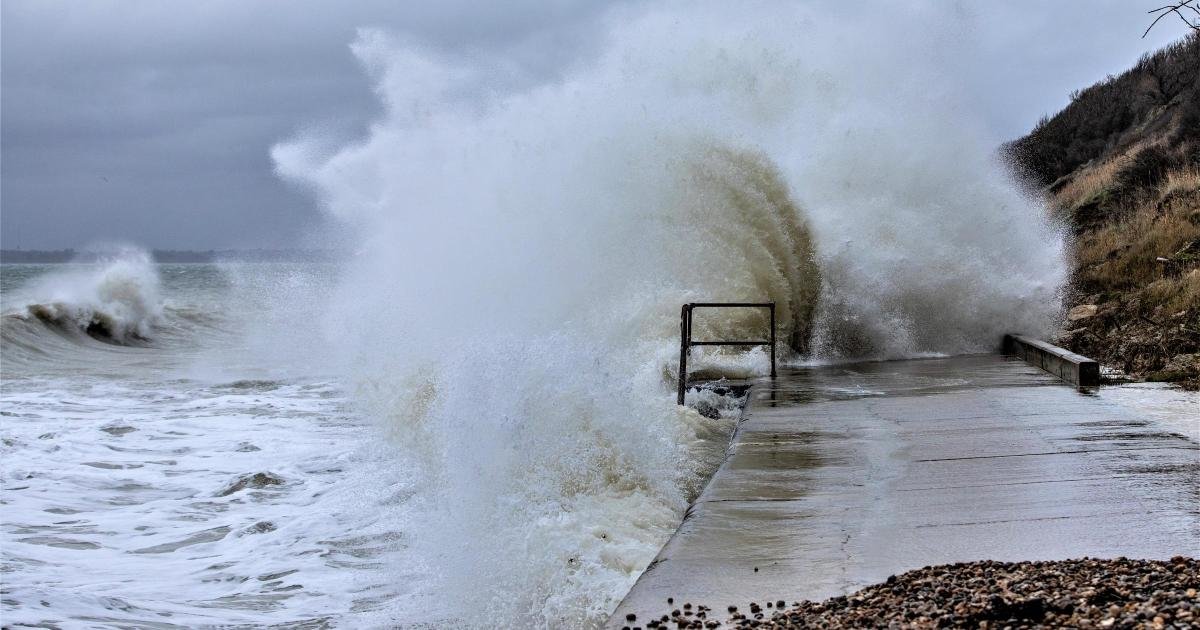 Rising Tides: Fresh Flood Alert Grips Isle of Wight as Agency Issues Warning