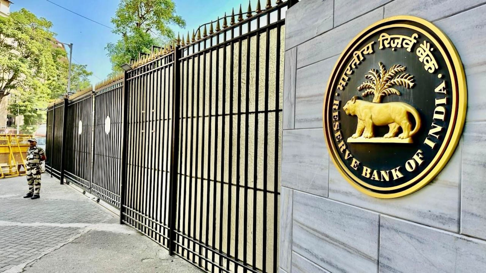 Rupee Stages Six-Month Surge as RBI Crushes Currency Speculators