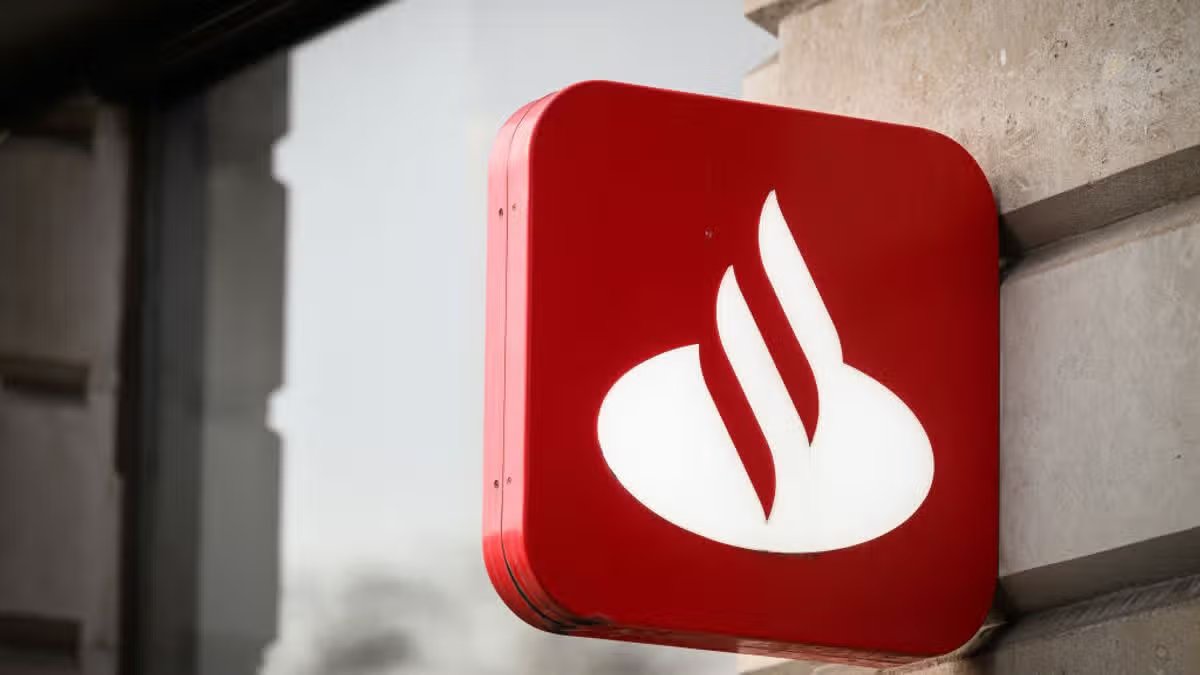 Santander Blackout: Thousands Locked Out as Digital Banking Plunges into Chaos