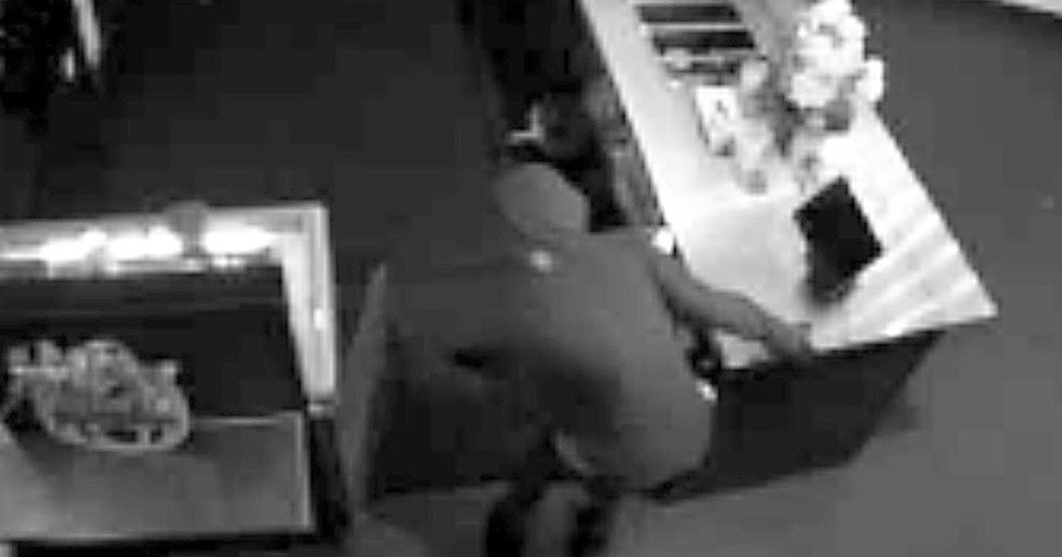 Shadows Over Clark: Lincoln Park Residents on Edge After String of Fresh Break-ins