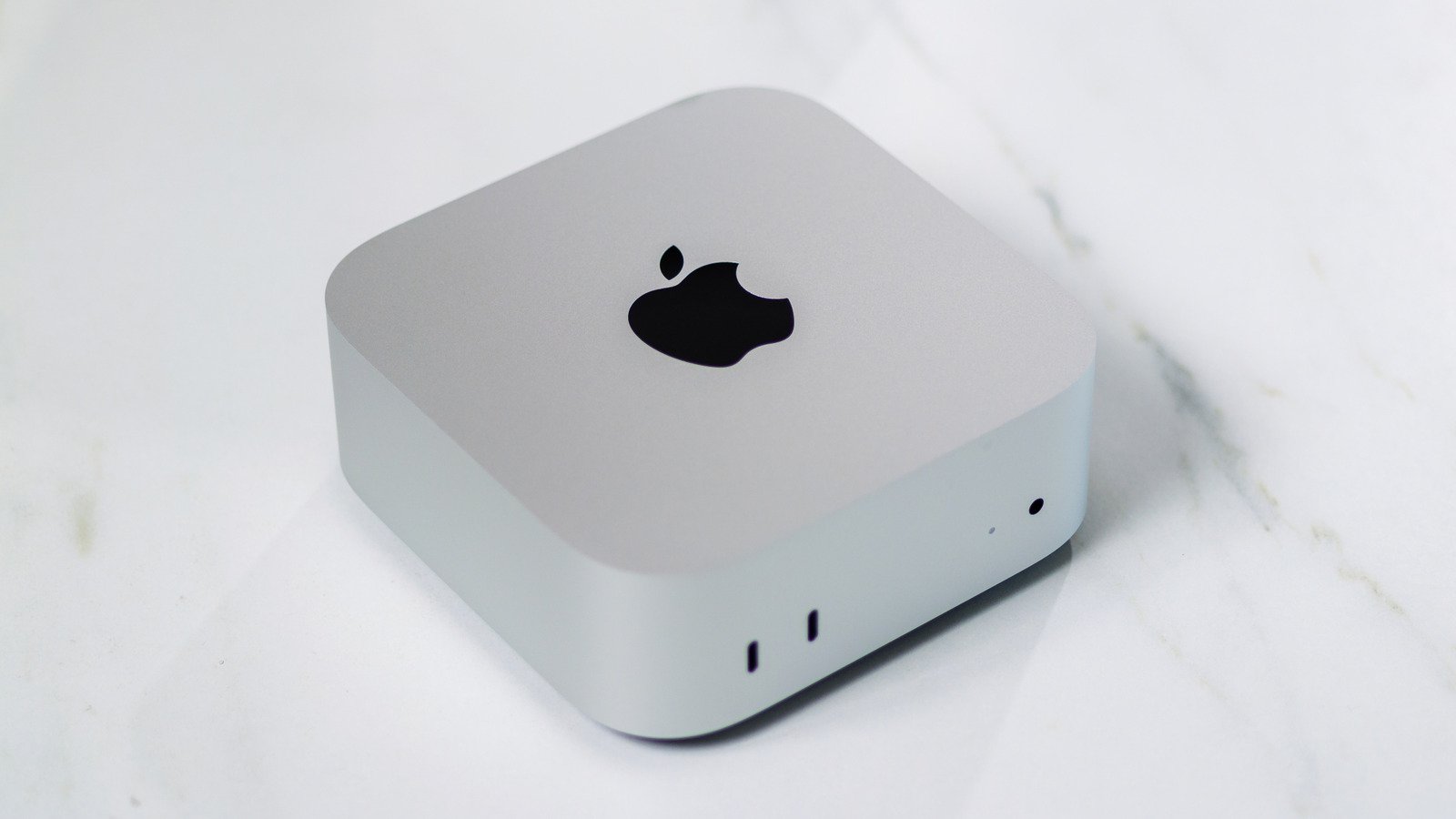 Silicon Bargain: Why Apple’s Mac Mini Undercuts Its Portable Kin