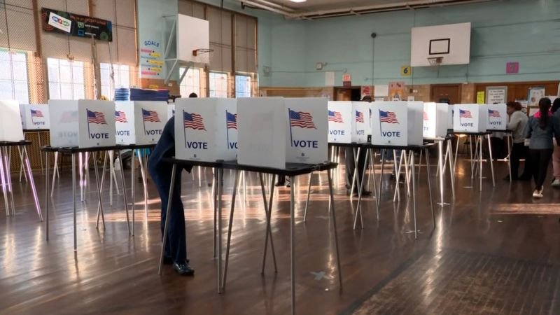Silicon Soothsayers: Decoding the Political Echo Chambers of AI Chatbots