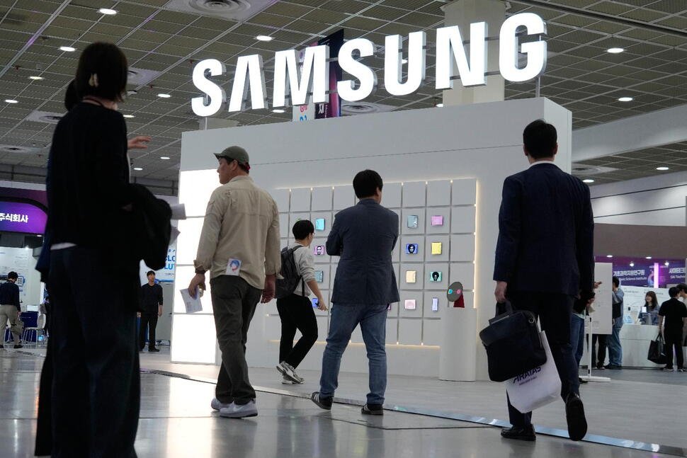 Silicon Surge: Samsung’s AI Bet Ignites a Record-Breaking Profit Frenzy