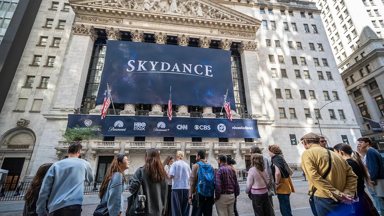 Skydance Shares Plummet 22% as Massive Warrant Distribution Rattles Investors
