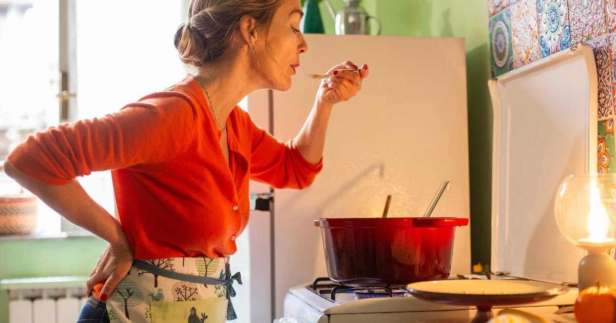 Soup Season Steal: Smeg’s Premium Blender Plummets to Budget-Friendly Low