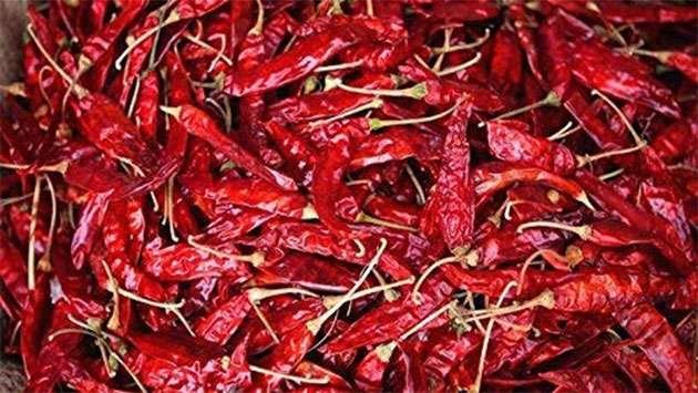 Spicy Shock: Dried Chilli Prices Soar to Rs. 1,300 a Kilo